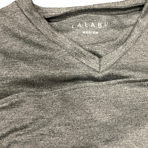 LALABU Men’s Dad Shirt for Baby Wearing in Gray size medium - Picture 5 of 12